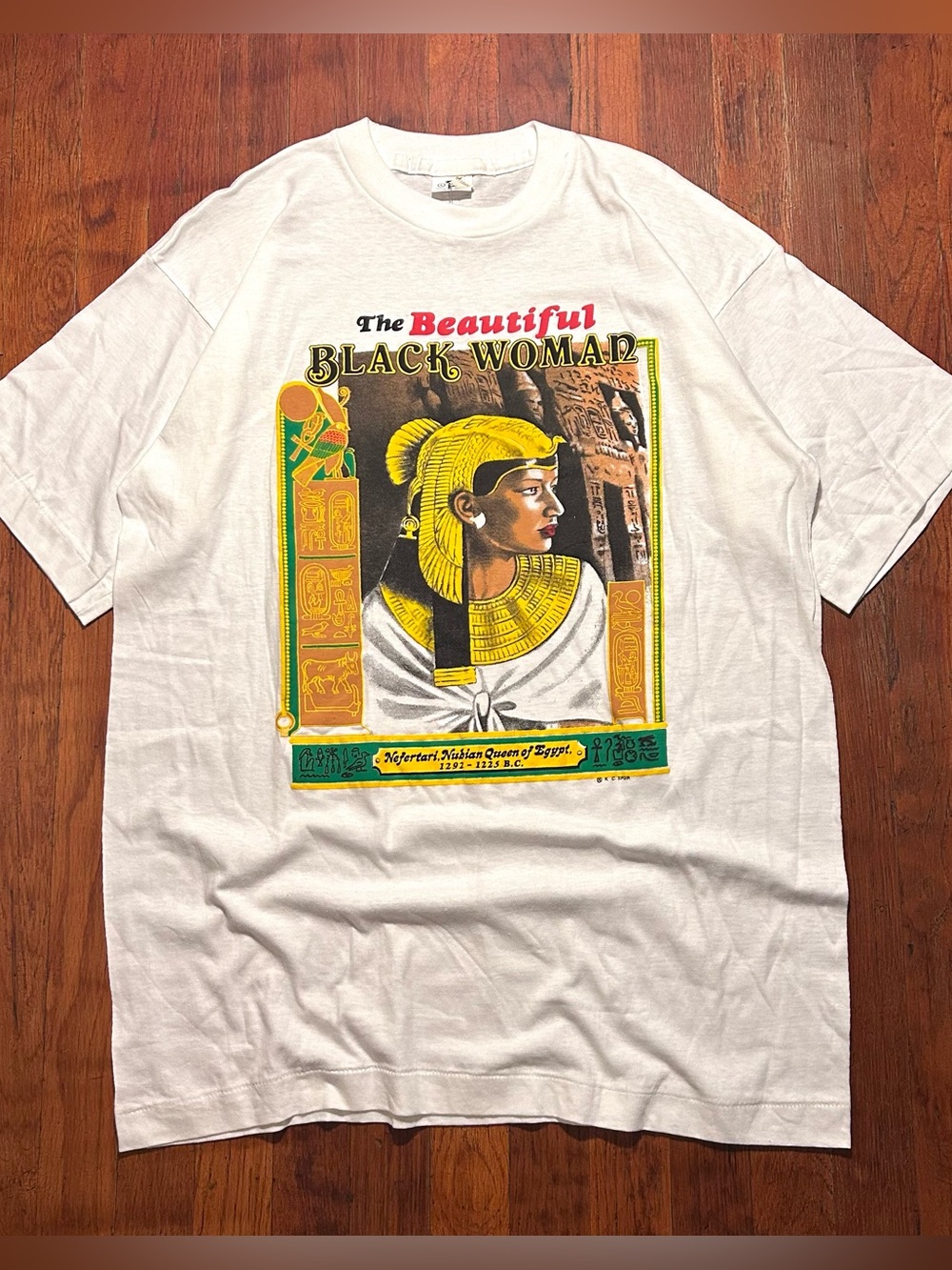 Vintage ‘90s The Beautiful Black Woman Queen Nefertari Graphic White T-shirt L